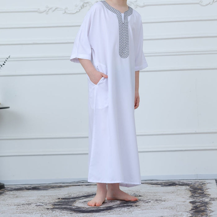 Black Geometric Trim Islamic Thobe(MKB018)