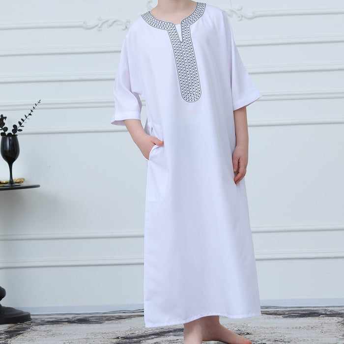 Black Geometric Trim Islamic Thobe(MKB018)