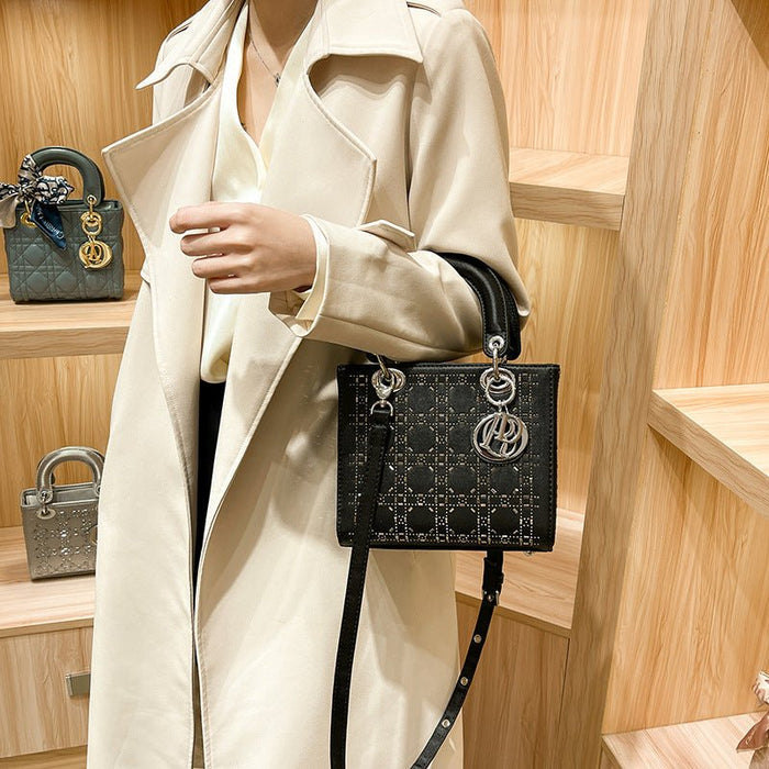 Hot diamond heavy industry high-end satin Princess Diana bag（MAC220）