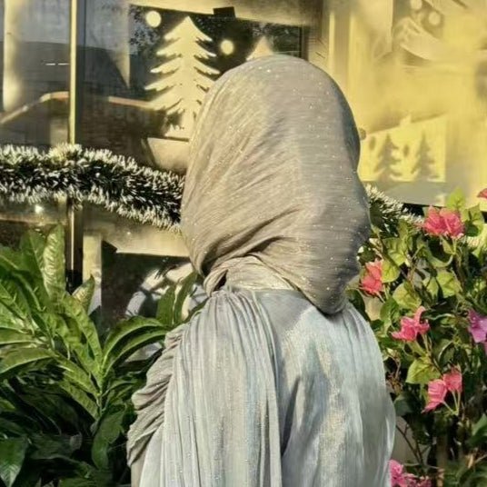 Light green hijab / one size fits all
